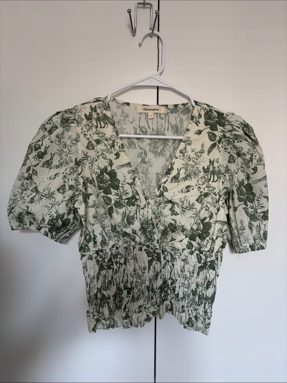 Green Botanical Print Puff-Sleeve Top in S (100% Cotton)